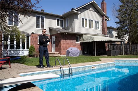 Une piscine à 34 °C grâce à des capteurs solaires.